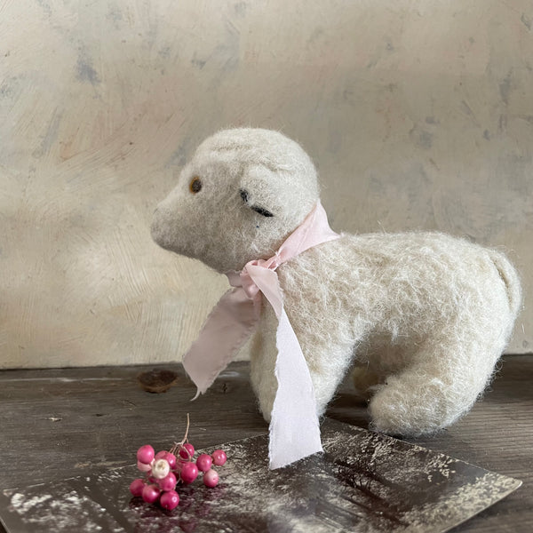 Vintage Pretty Lamb