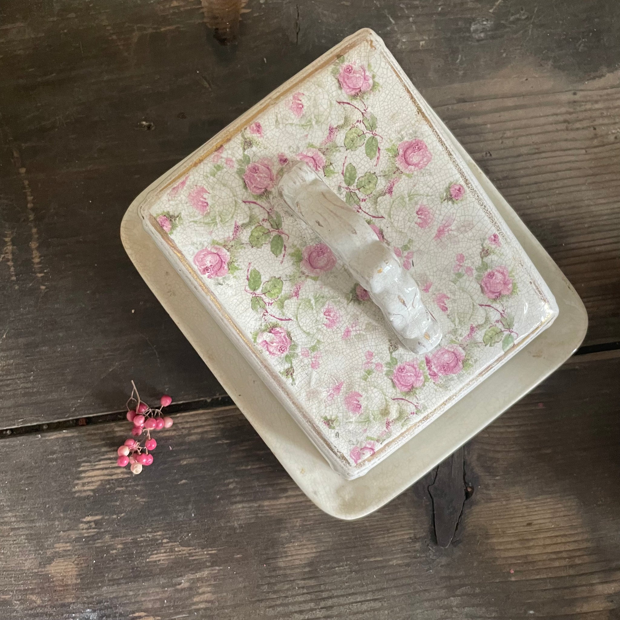 Victorian Cheese Stained Dish with Lid