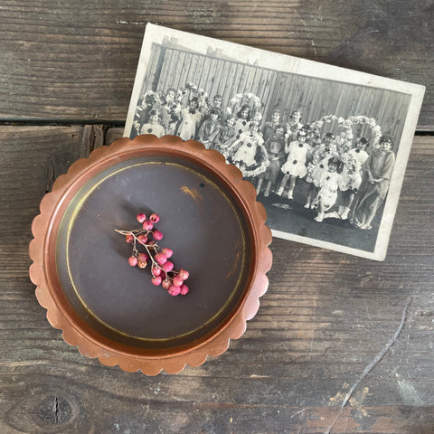 Antique Scallop Edge Dish