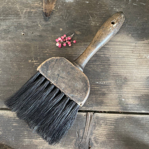 Antique Brush