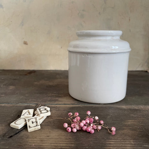 Antique Crisp White Pot